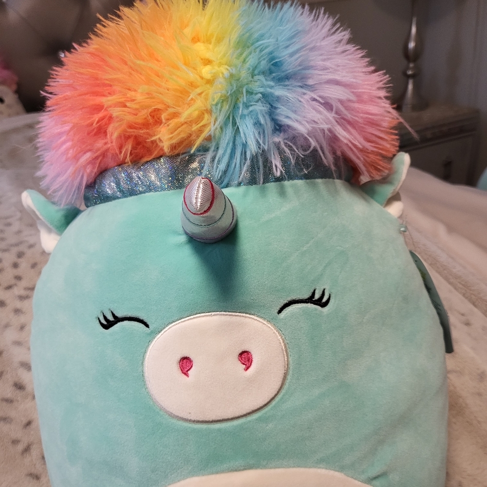 🎁16-inch 🎀 Kennedy 🩵 Squishmallow 🩵  💄 NWT 🍓